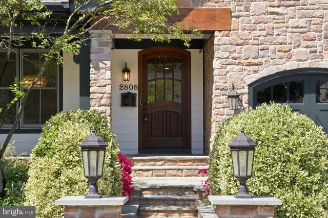 2808 JOHN MARSHALL DR, Arlington, VA 22207
