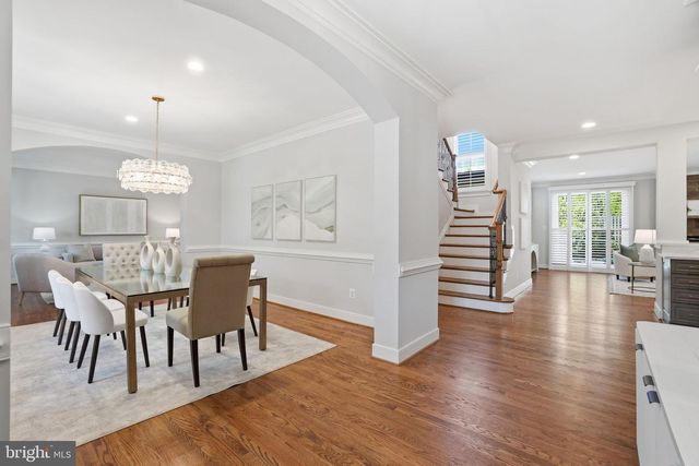 2808 JOHN MARSHALL DR, Arlington, VA 22207