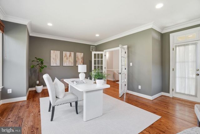 2808 JOHN MARSHALL DR, Arlington, VA 22207