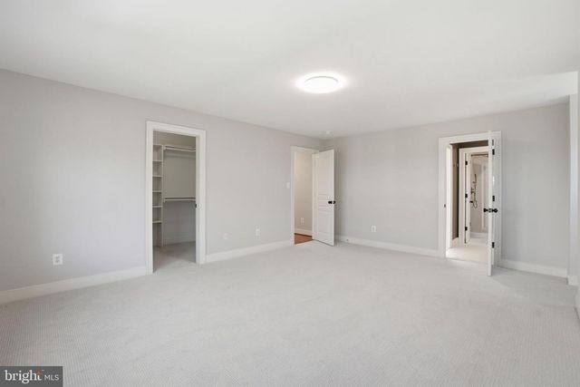 2808 JOHN MARSHALL DR, Arlington, VA 22207