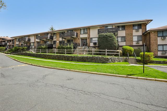 119 Sierra Vista Lane 119, Valley Cottage, NY 10989