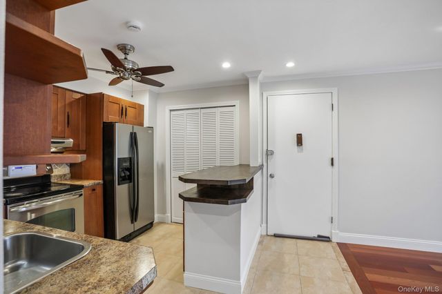 119 Sierra Vista Lane 119, Valley Cottage, NY 10989