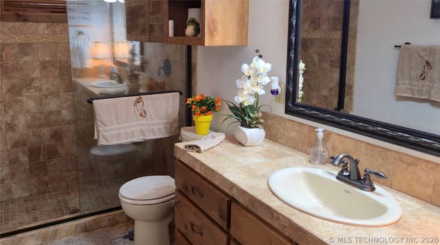 1807 Rose Lane, Eufaula, OK 74432