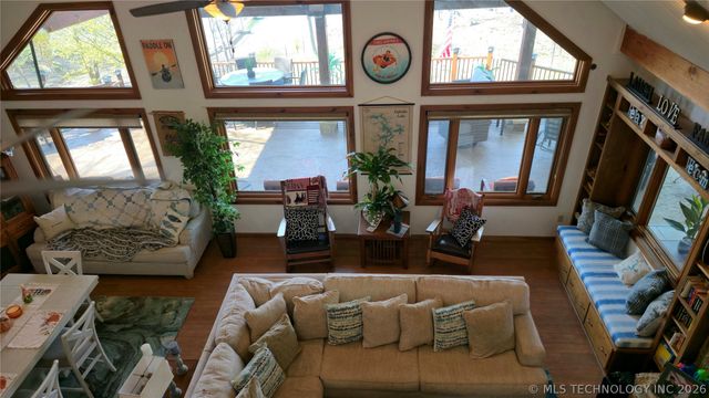 1807 Rose Lane, Eufaula, OK 74432