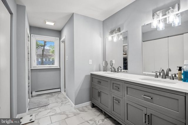 129 N MONROE AVE, Cherry Hill, NJ 08002