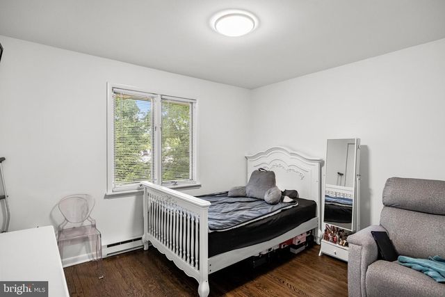129 N MONROE AVE, Cherry Hill, NJ 08002