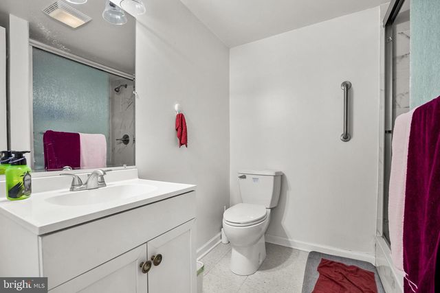 129 N MONROE AVE, Cherry Hill, NJ 08002