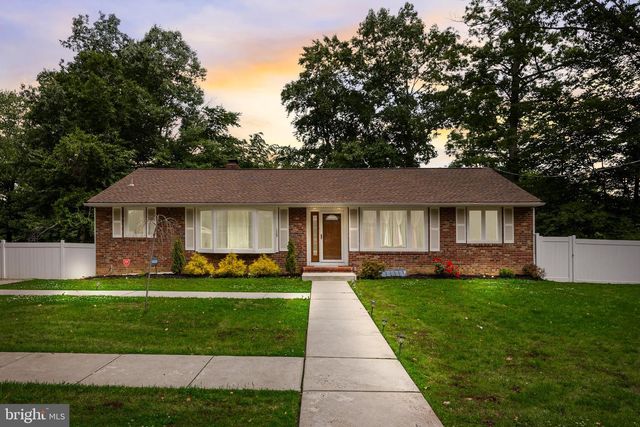 129 N MONROE AVE, Cherry Hill, NJ 08002