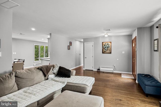 129 N MONROE AVE, Cherry Hill, NJ 08002