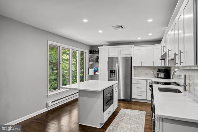 129 N MONROE AVE, Cherry Hill, NJ 08002
