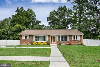 129 N MONROE AVE, Cherry Hill, NJ 08002