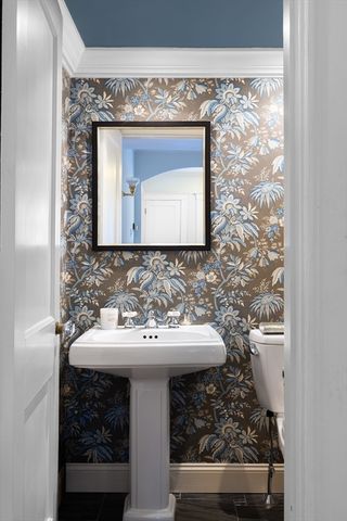 91 Waban Ave, Newton, MA 02468