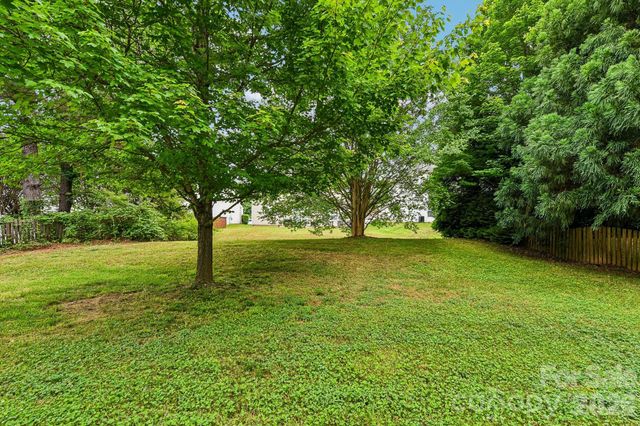 10149 Barrands Lane, Charlotte, NC 28278