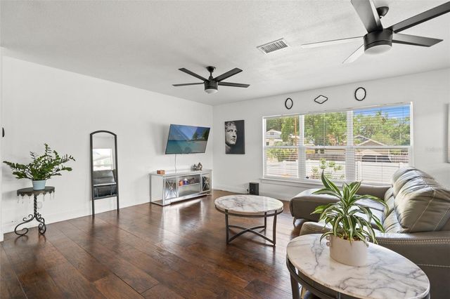 801 E HANLON STREET, Tampa, FL 33604