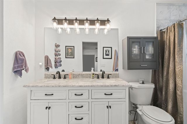 801 E HANLON STREET, Tampa, FL 33604