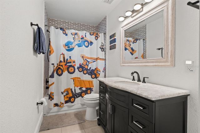 801 E HANLON STREET, Tampa, FL 33604