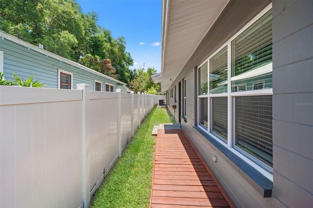 801 E HANLON STREET, Tampa, FL 33604