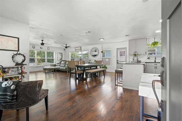 801 E HANLON STREET, Tampa, FL 33604