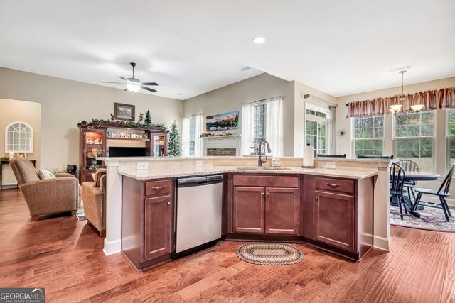 32 Austin Storey Circle, Newnan, GA 30263