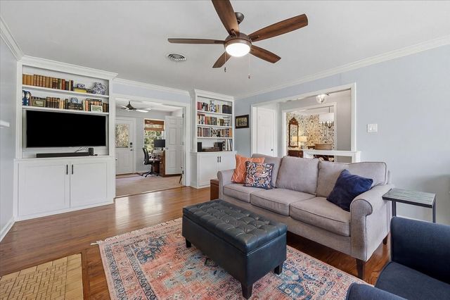 3532 Suffolk Drive, Fort Worth, TX 76109