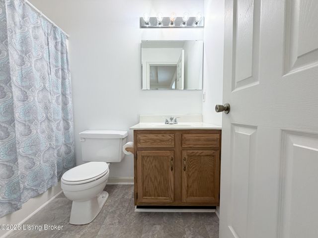 4613 Braves Ln, Louisville, KY 40272