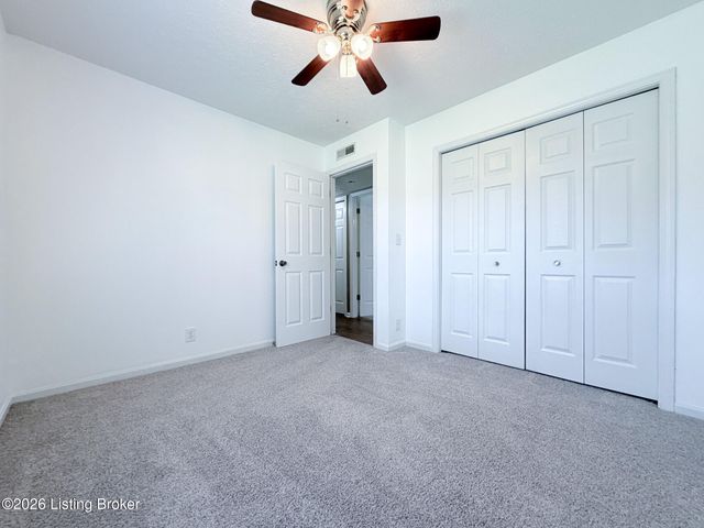 4613 Braves Ln, Louisville, KY 40272