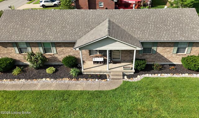 4613 Braves Ln, Louisville, KY 40272