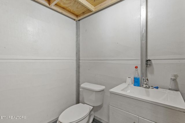 795 Athens Pike, Etowah, TN 37331