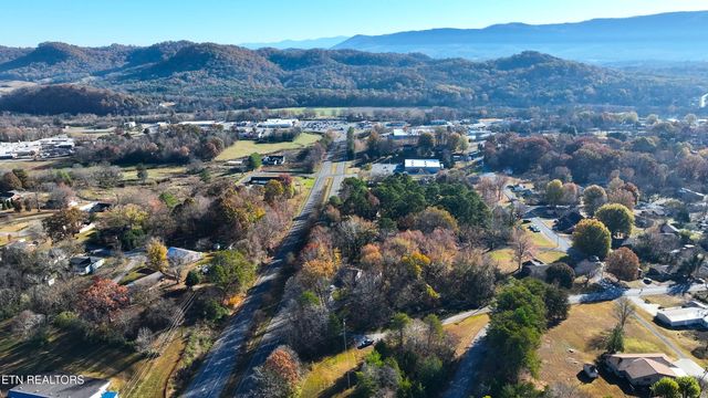 795 Athens Pike, Etowah, TN 37331