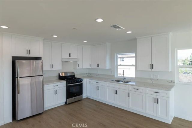 211 N Hathaway A, Santa Ana, CA 92703