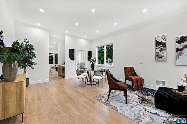 161 Palisade Avenue, Emerson, NJ 07630