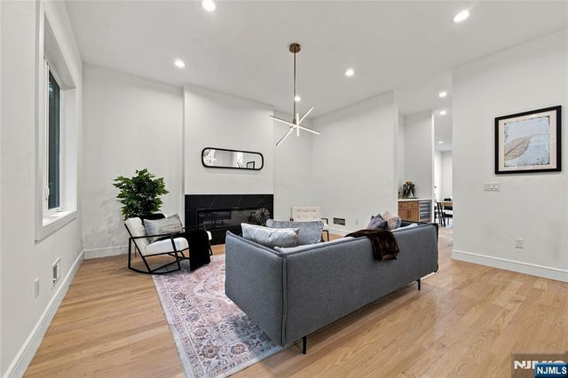 161 Palisade Avenue, Emerson, NJ 07630