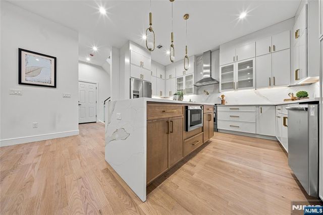 161 Palisade Avenue, Emerson, NJ 07630