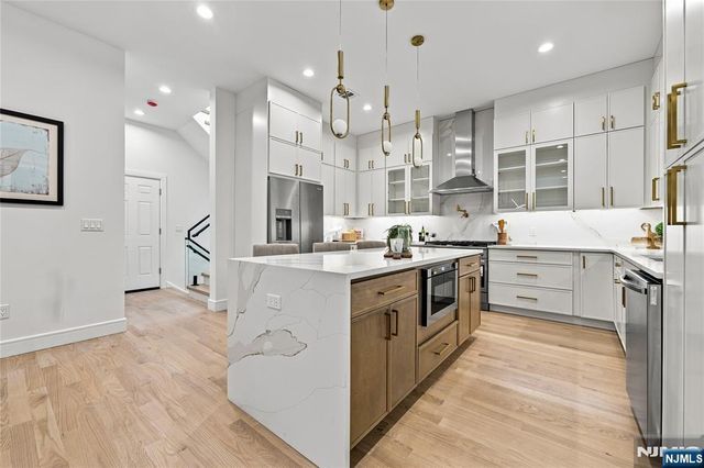 161 Palisade Avenue, Emerson, NJ 07630