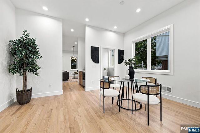 161 Palisade Avenue, Emerson, NJ 07630