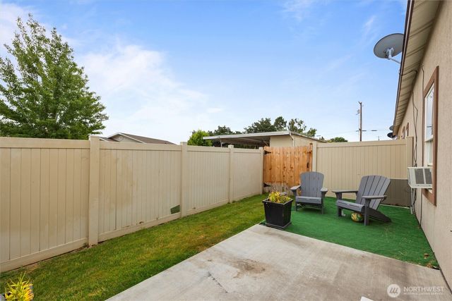 149 S Tweedt Place, Kennewick, WA 99336