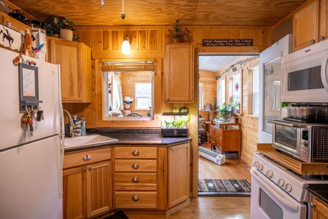 1867 Lamprecht Road, Friendship, WI 53934