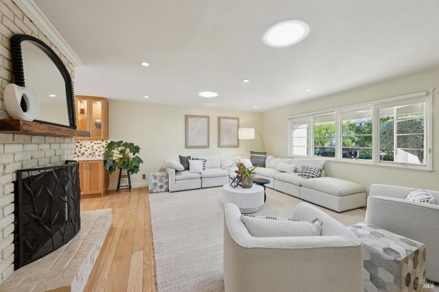 1222 Apple Tree Ct, Sonoma, CA 95476