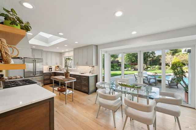 1222 Apple Tree Ct, Sonoma, CA 95476