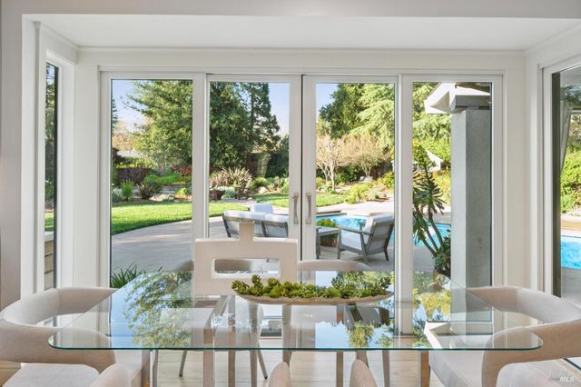 1222 Apple Tree Ct, Sonoma, CA 95476