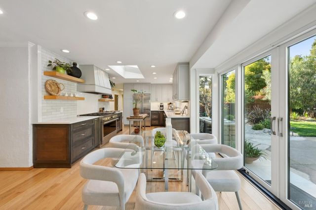 1222 Apple Tree Ct, Sonoma, CA 95476