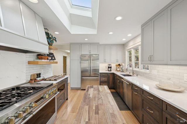 1222 Apple Tree Ct, Sonoma, CA 95476