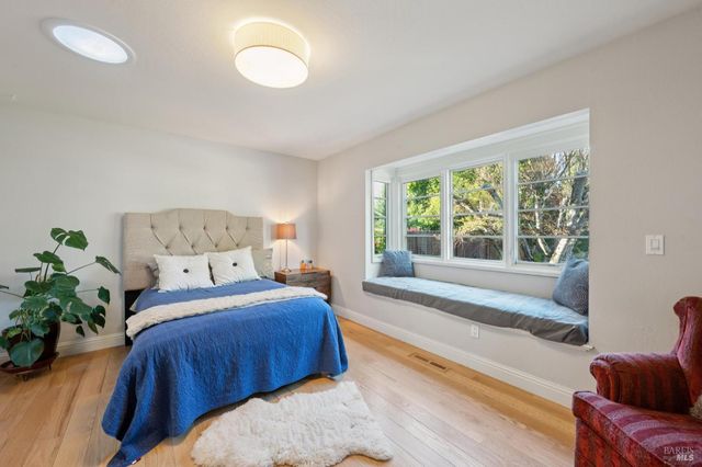 1222 Apple Tree Ct, Sonoma, CA 95476