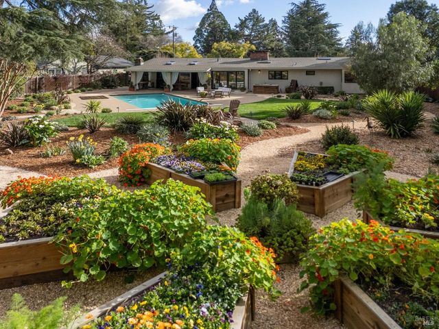 1222 Apple Tree Ct, Sonoma, CA 95476