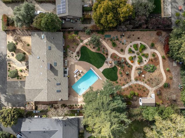 1222 Apple Tree Ct, Sonoma, CA 95476