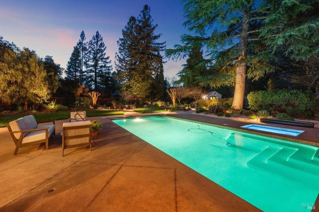 1222 Apple Tree Ct, Sonoma, CA 95476