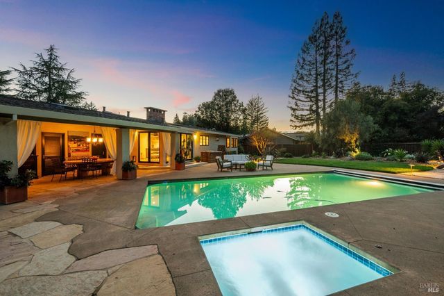 1222 Apple Tree Ct, Sonoma, CA 95476