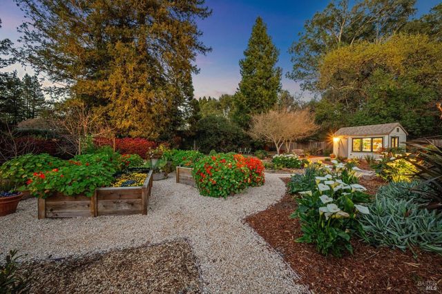 1222 Apple Tree Ct, Sonoma, CA 95476