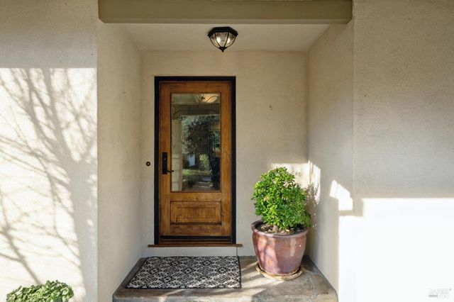 1222 Apple Tree Ct, Sonoma, CA 95476