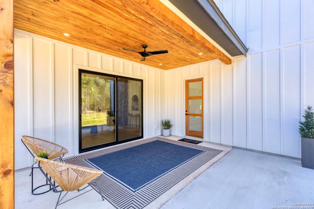 120 RIVER VIEW DR, Boerne, TX 78006
